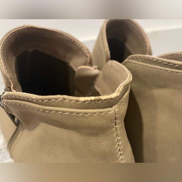 Jbu Women's Triumph Boots Taupe Color Side Zip- JB17TRI54 Size 8.5M - Picture 12 of 13